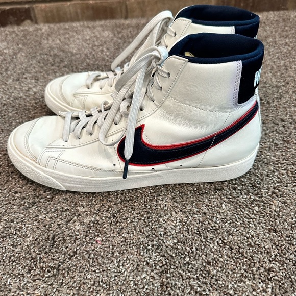 Nike Blazer Mid '77 Vintage City Pride Chicago - Men's Size 9.5 - Picture 3 of 6